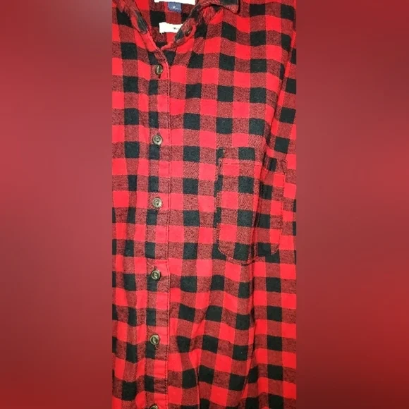 Universal Thread Flannel Shirt Womens 1x Red Black Buffalo - Picture 2 of 3